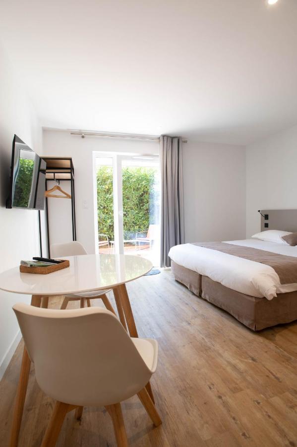 Apartmán Logis Les Cepages / Restaurant Le Raisin Pont-de-Vaux Exteriér fotografie
