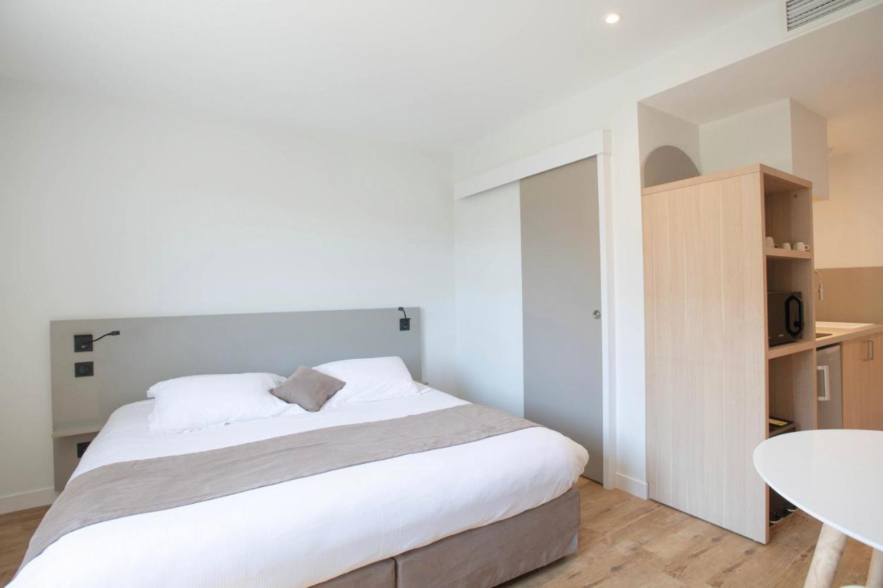 Apartmán Logis Les Cepages / Restaurant Le Raisin Pont-de-Vaux Exteriér fotografie